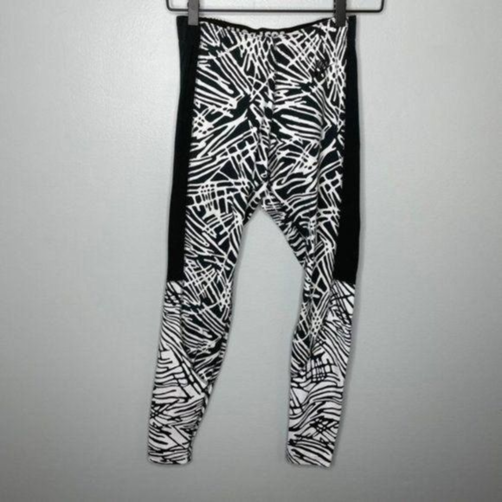 Nike Black White Full‎ Length Leggings
